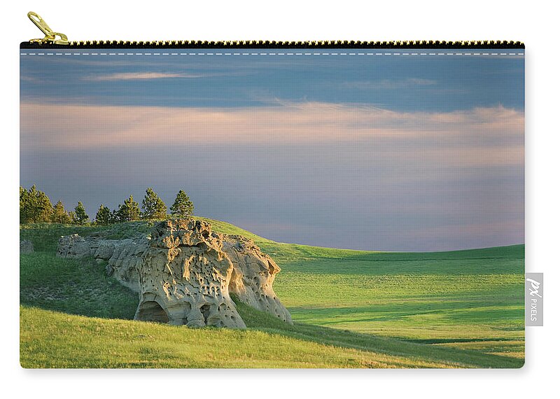 Scenics Zip Pouch featuring the photograph Medicine Rocks State Park Montana by Alan Majchrowicz