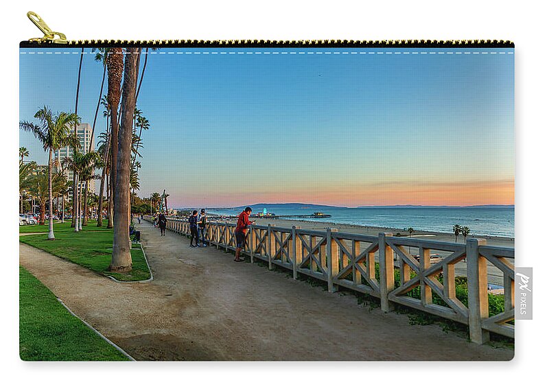 Palisades Park Zip Pouch featuring the photograph Palisades Park - Looking South by Gene Parks