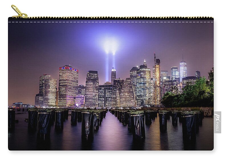 Skyline Zip Pouch featuring the photograph Spirit of New York II by Nicklas Gustafsson