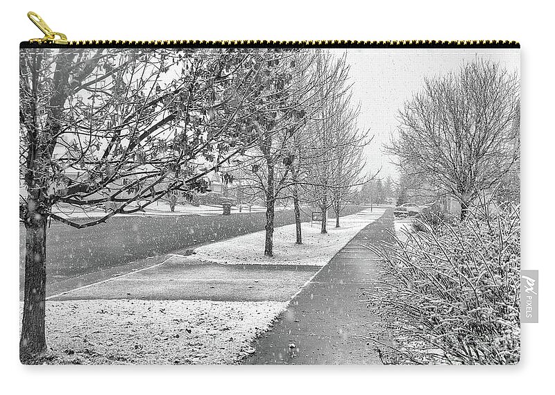 2018 Zip Pouch featuring the photograph Suburban Snowfall by Matthew Nelson