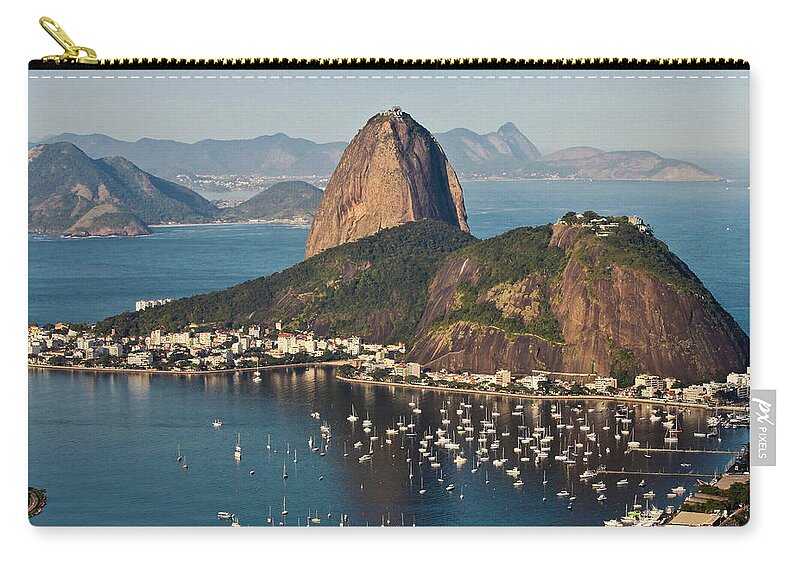 Scenics Zip Pouch featuring the photograph Sugar Loaf Mountain by Ruy Barbosa Pinto