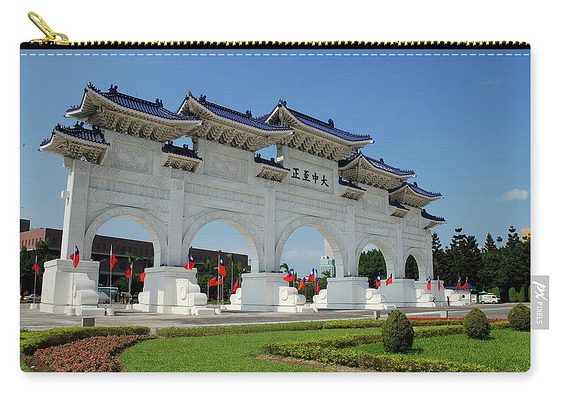 Arch Zip Pouch featuring the photograph Taipei - Cks Memorial by David Min