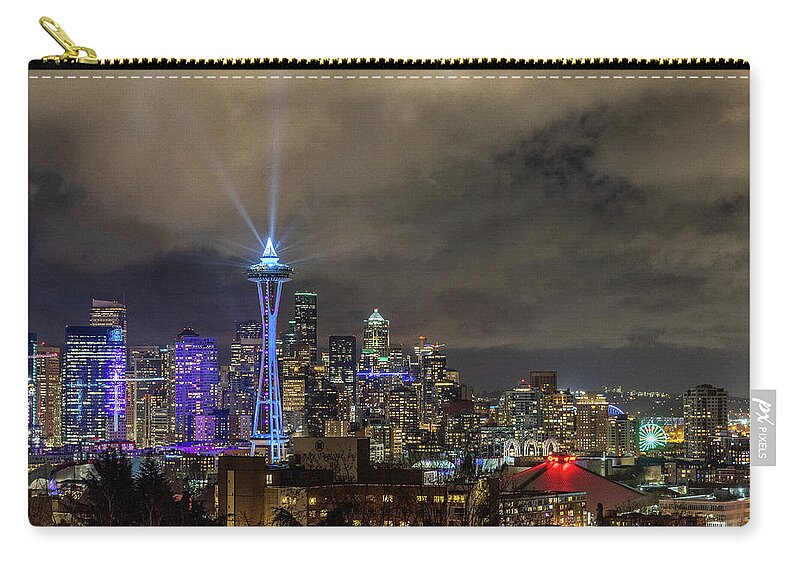 Seattle Zip Pouch featuring the photograph The Star of Seattle by Bryan Xavier