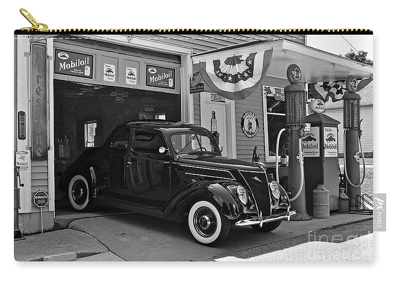 1937 Zip Pouch featuring the photograph Tune-up and Wash at Ernie's by Ron Long