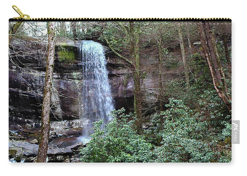 Rainbow Zip Pouch featuring the photograph Rainbow Falls Trail 2 by Cindy Robinson