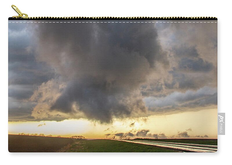 Nebraskasc Zip Pouch featuring the photograph 3rd Storm Chase of 2018 050 by NebraskaSC