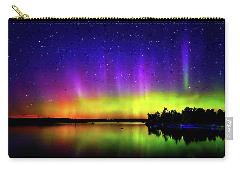 Northern Lights Zip Pouch featuring the photograph Northern Lights over Boulder Lake #8 by Shixing Wen