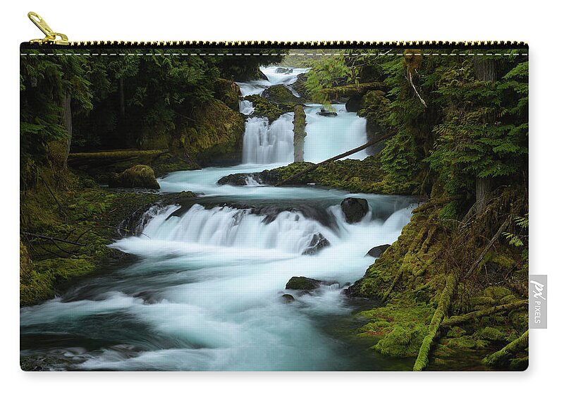  Carry-all Pouch featuring the photograph Aqualicious by Andrew Kumler