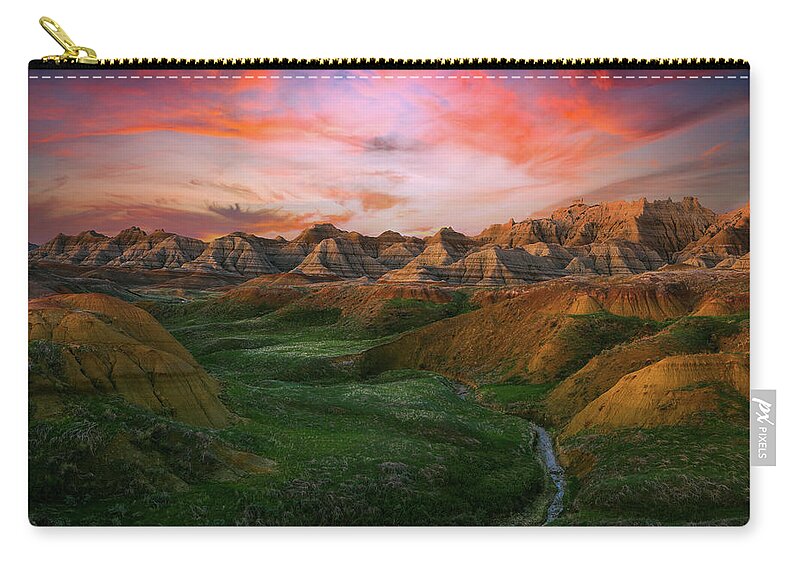 Badlands Sunrise Zip Pouch featuring the photograph Badlands Beauty by Dan Sproul