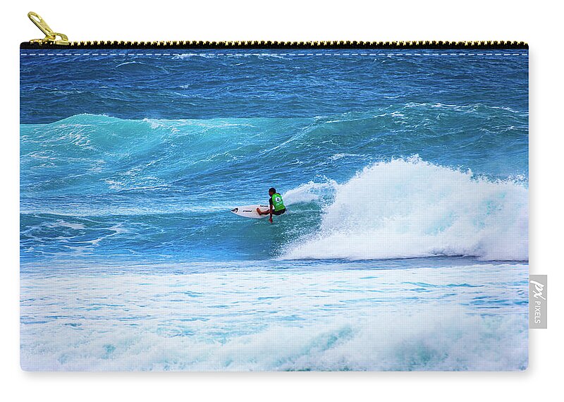 Hawaii Zip Pouch featuring the photograph Banzai Pipeline 20 by Anthony Jones