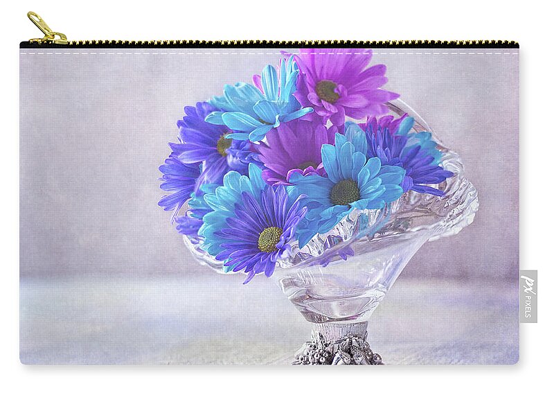 Daisy Zip Pouch featuring the photograph Basket Of Flowers by Dale Kincaid