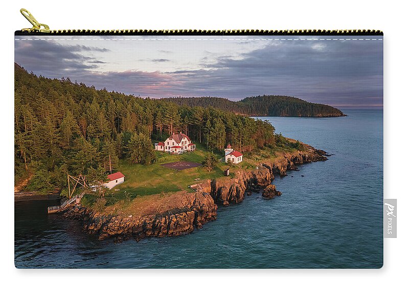 Lighthouse Carry-all Pouch featuring the photograph Burrows Island Sunset 2 by Michael Rauwolf