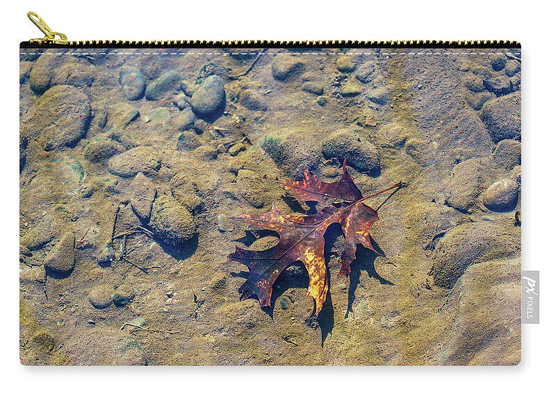 Landscapes Zip Pouch featuring the photograph Clean Water - Delaware River - Underwater Photography by Amelia Pearn