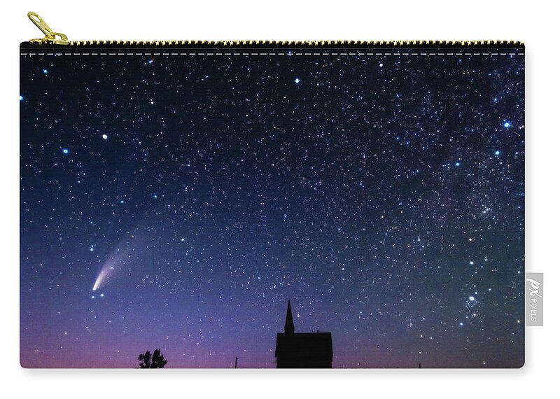 Comet Zip Pouch featuring the photograph Comet Neowise by Yoshiki Nakamura