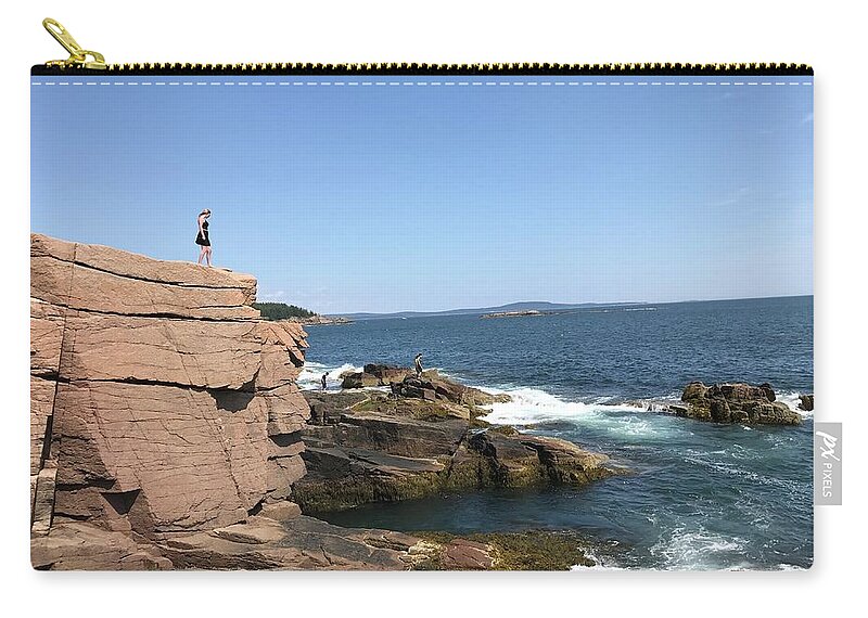 Rock Zip Pouch featuring the photograph Confidence by Lee Darnell