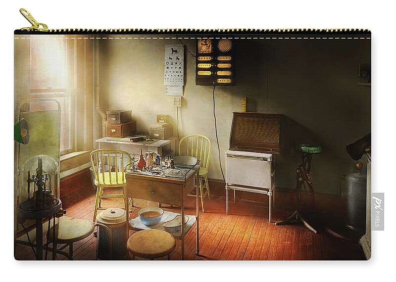 Doc Zip Pouch featuring the photograph Doctor - Optometrist - Ophthalmologists exam room 1924 by Mike Savad
