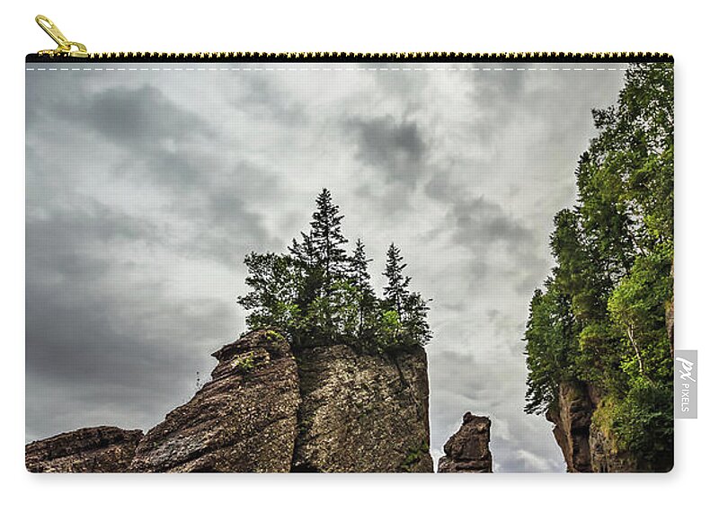 Hopewell Rocks Zip Pouch featuring the photograph Flowerpot Rocks of Hopewell by Linda Villers