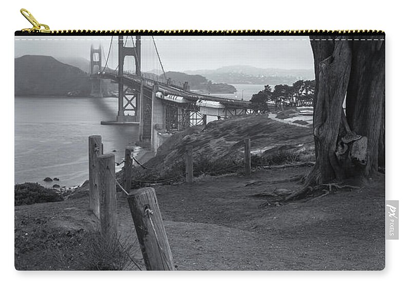 Shoreline Zip Pouch featuring the photograph Golden Gate On Summer Morning Bw by Jonathan Nguyen