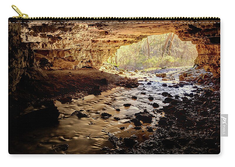 Natural Tunnel Zip Pouch featuring the photograph Kaintain Hollow Natural Tunnel by Robert Charity