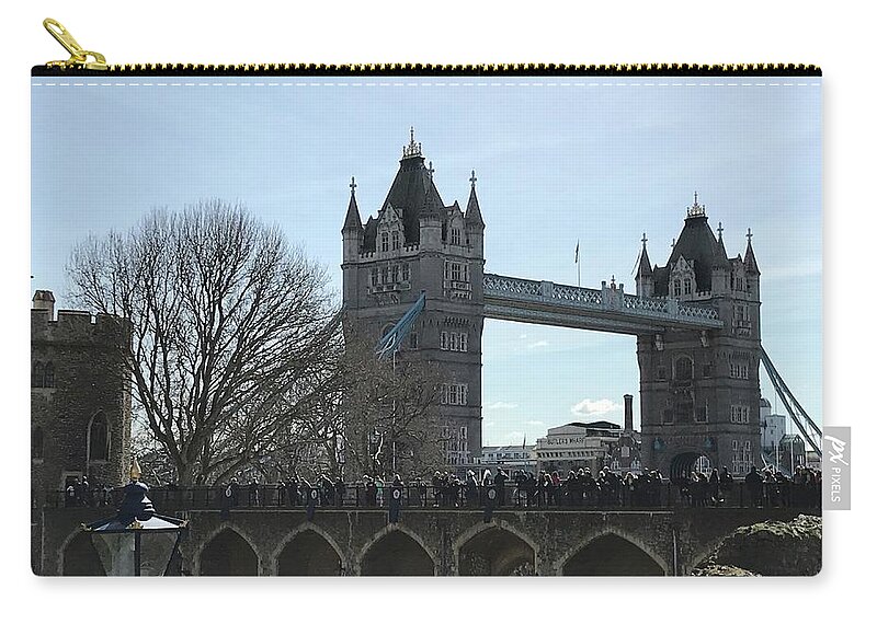 Bridge Zip Pouch featuring the photograph London Landmark by Lee Darnell