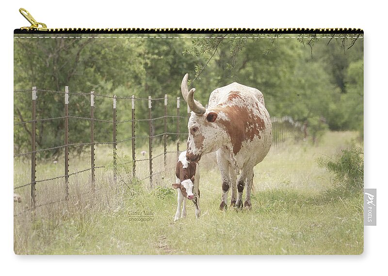 Wall Art Zip Pouch featuring the photograph Longhorn cow, Princess Lea with her new calf by Cathy Valle