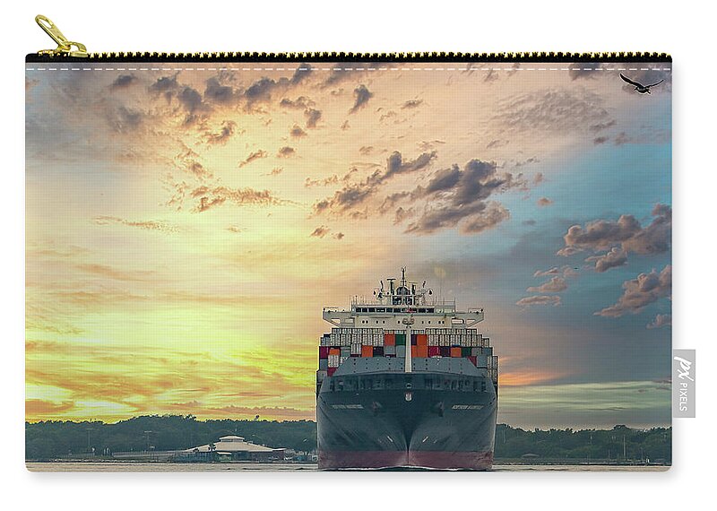 Huguenot Zip Pouch featuring the photograph Northern Magnitude by Todd Tucker