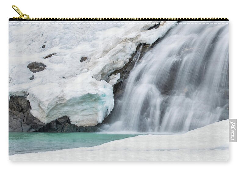 Water Falls Zip Pouch featuring the photograph Nugget Falls by David Kirby