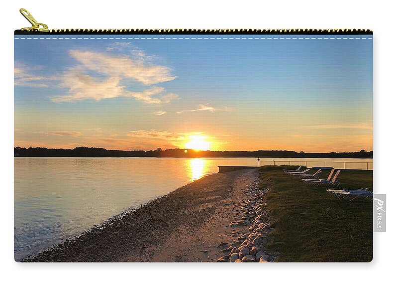 Beach Zip Pouch featuring the photograph Oxford Beach by Chris Montcalmo