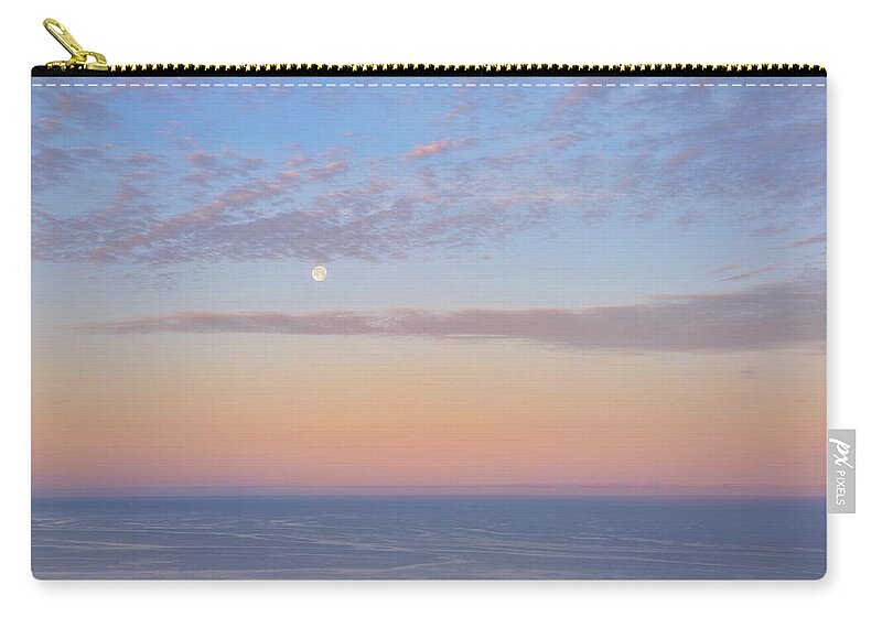 Oregon Zip Pouch featuring the photograph Perpetua's Moon by Darren White