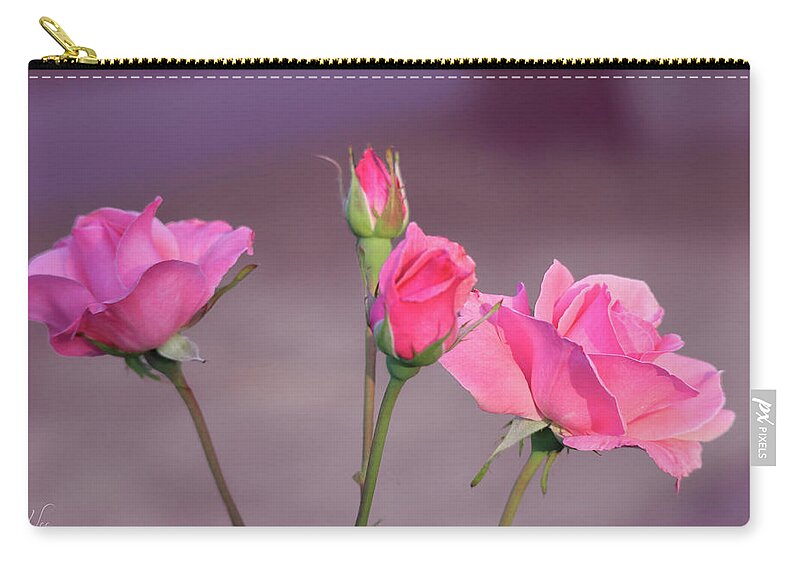 Rose Zip Pouch featuring the photograph Pink Rose Bouquet by D Lee