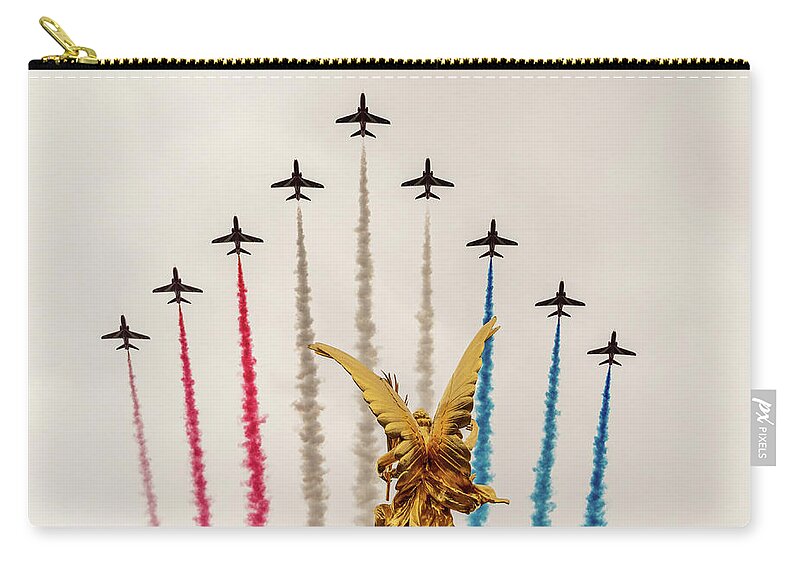 Raf Zip Pouch featuring the photograph Red Arrows over Victoria Memorial by Andrew Lalchan