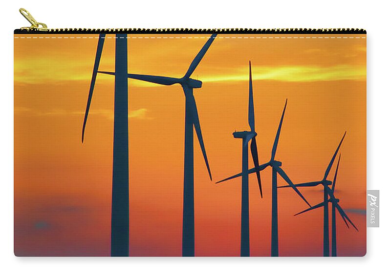 Wind Zip Pouch featuring the photograph Six in a Row by Steve Templeton