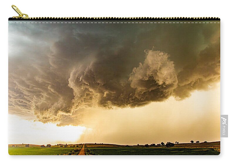 Nebraskasc Zip Pouch featuring the photograph Storm Chasing Nebraska Supercells 058 by Dale Kaminski