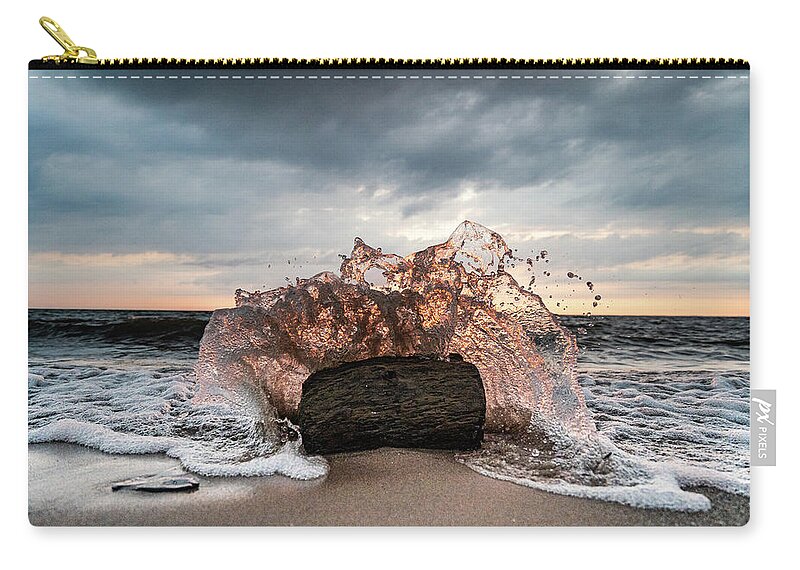 2020 Zip Pouch featuring the photograph Sunset on the Beach A Frozen Moment by Dave Niedbala