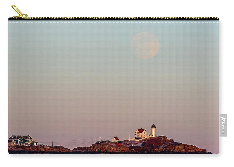 York Zip Pouch featuring the photograph The full moon rises over the Nubble Lighthouse York Beach Cape Neddick Maine by Toby McGuire