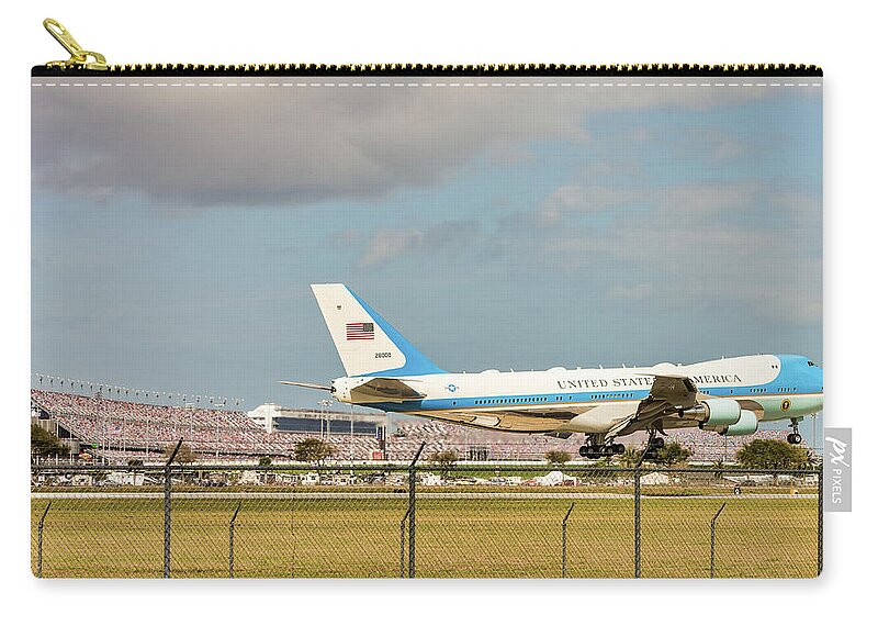 747 Zip Pouch featuring the photograph Touchdown by Norman Peay