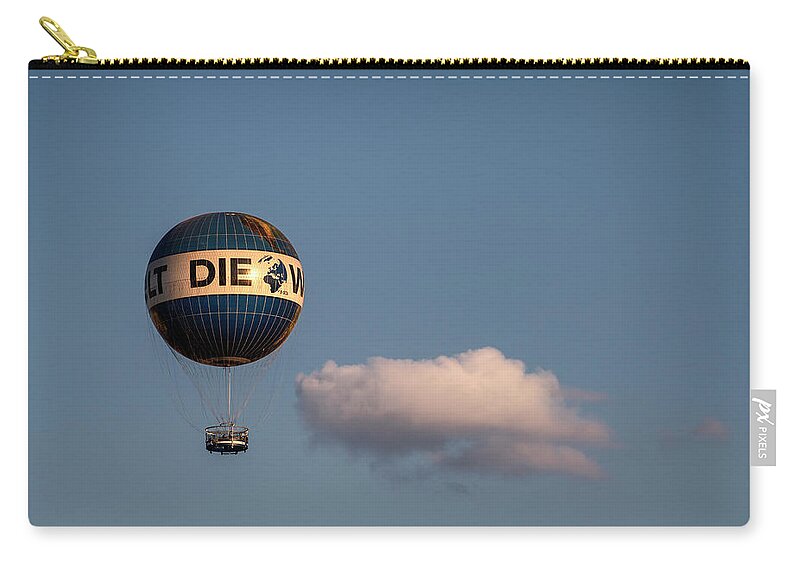 Welt Zip Pouch featuring the photograph Welt Balloon by Pablo Lopez