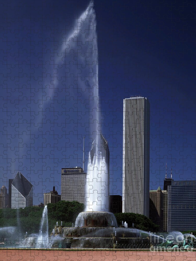 Buckingham Fountain Jigsaw Puzzle featuring the photograph Buckingham Fountain #1 by Rafael Macia
