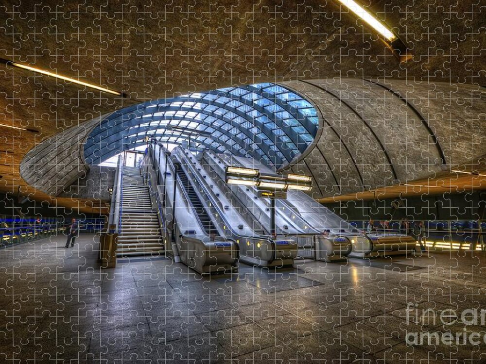 Yhun Suarez Jigsaw Puzzle featuring the photograph Canary Wharf 1.0 by Yhun Suarez