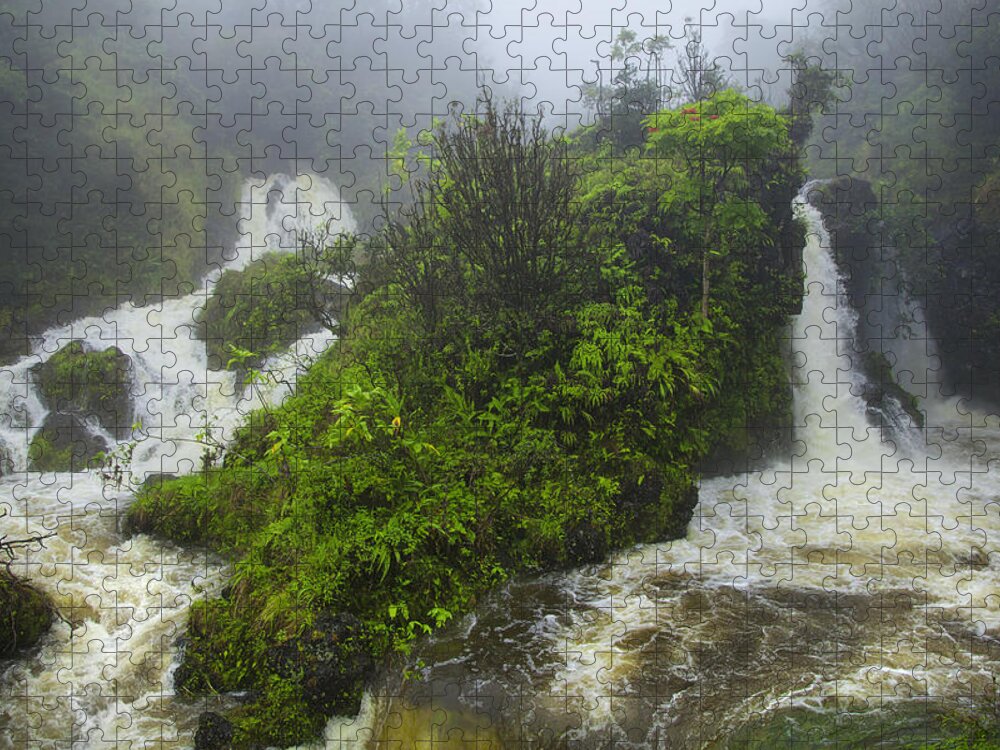 Maui Jigsaw Puzzle featuring the photograph On The Road To Hana by Theresa Tahara
