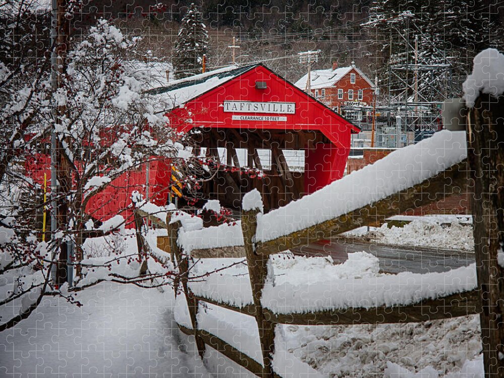 New England Covered Bridge Jigsaw Puzzle featuring the photograph Taftsville Covered Bridge by Jeff Folger