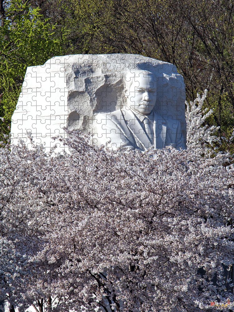 Washington D.c. Jigsaw Puzzle featuring the photograph Dr Martin Luther King Jr Memorial DS053 by Gerry Gantt
