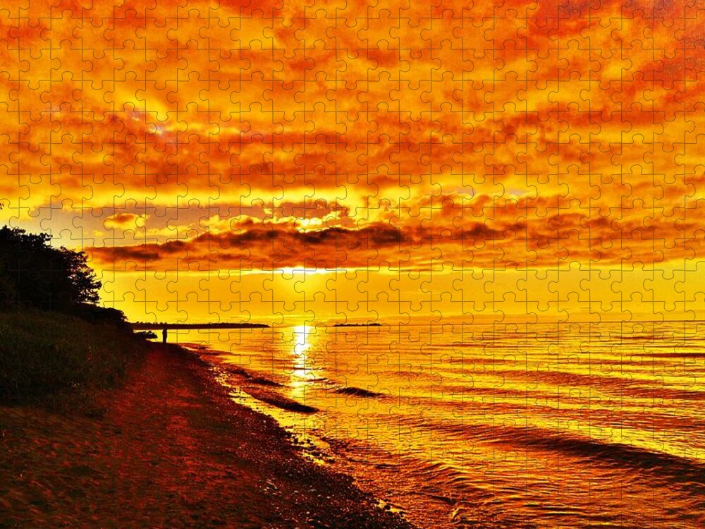  Jigsaw Puzzle featuring the photograph A Superior Sunset by Daniel Thompson