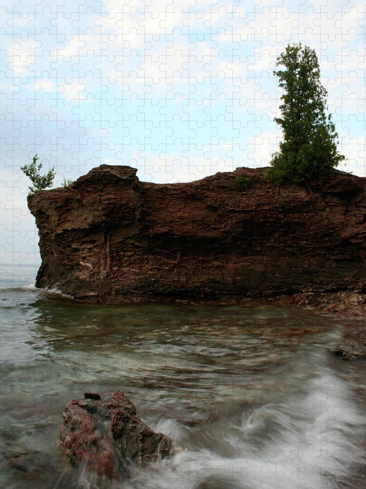 Isle Jut Motion Jigsaw Puzzle featuring the photograph Isle Jut Motion by Dylan Punke