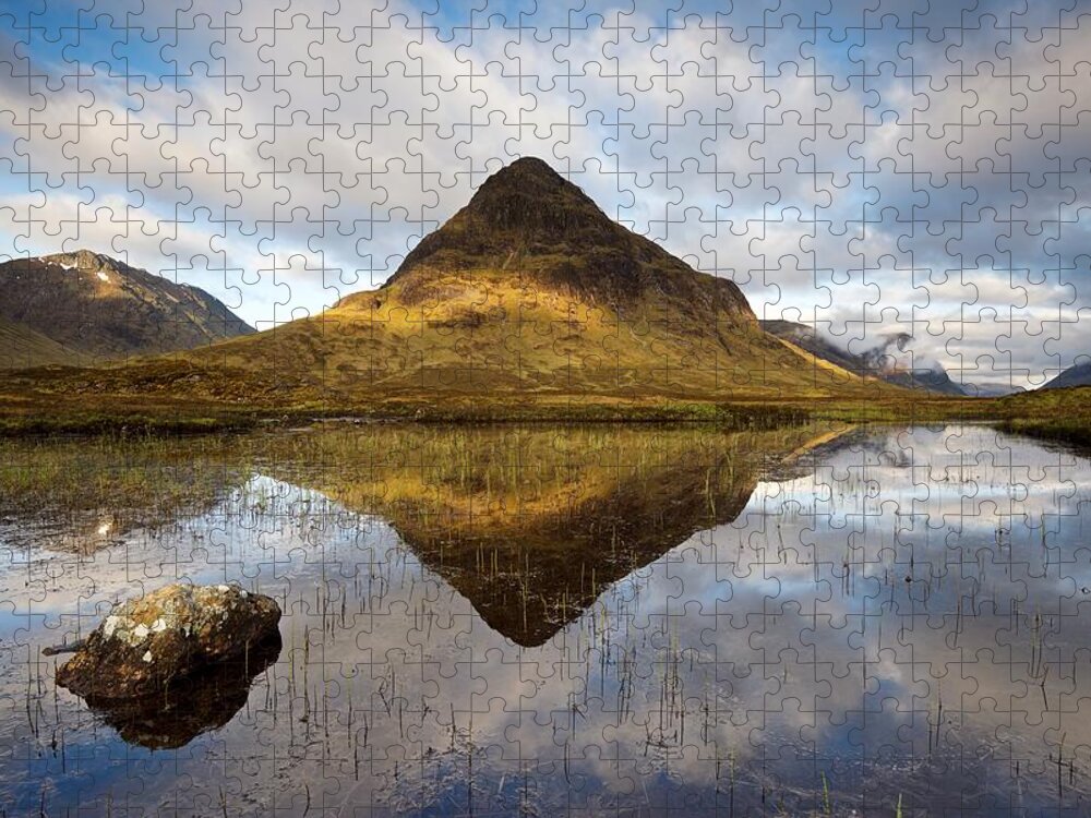Sunrise Jigsaw Puzzle featuring the photograph Rings of light by Stephen Taylor