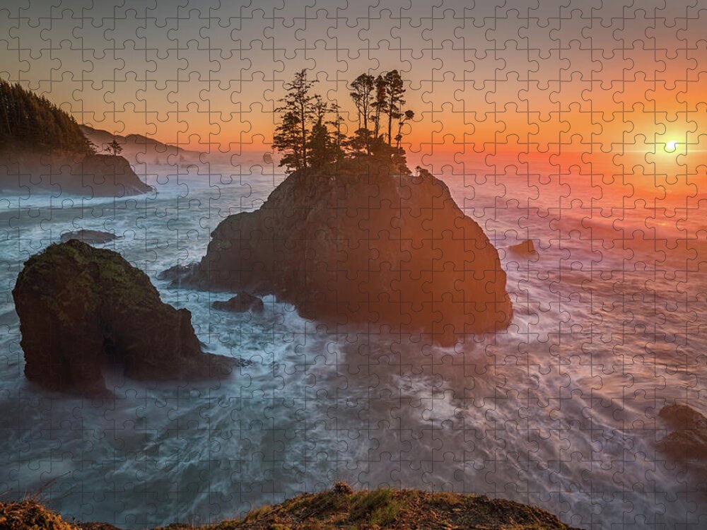 America Jigsaw Puzzle featuring the photograph The golden sunset of Oregon coast by William Lee