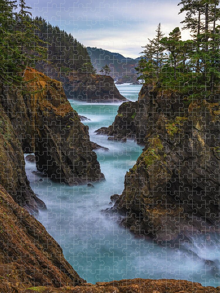 Oregon Jigsaw Puzzle featuring the photograph Cliffside Views by Darren White