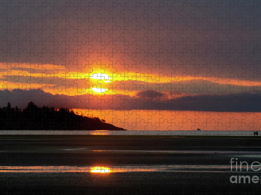 Sunrise Jigsaw Puzzle featuring the photograph Beauty Of A New Day by Bob Christopher