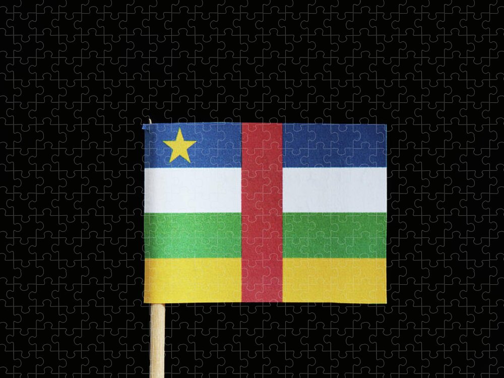 Cờ CHDCND Trung Phi là biểu tượng thể hiện sự đoàn kết giữa các nước trong khu vực. Hãy cùng chiêm ngưỡng hình ảnh về cờ này và tìm hiểu thêm về sự phát triển của Trung Phi.