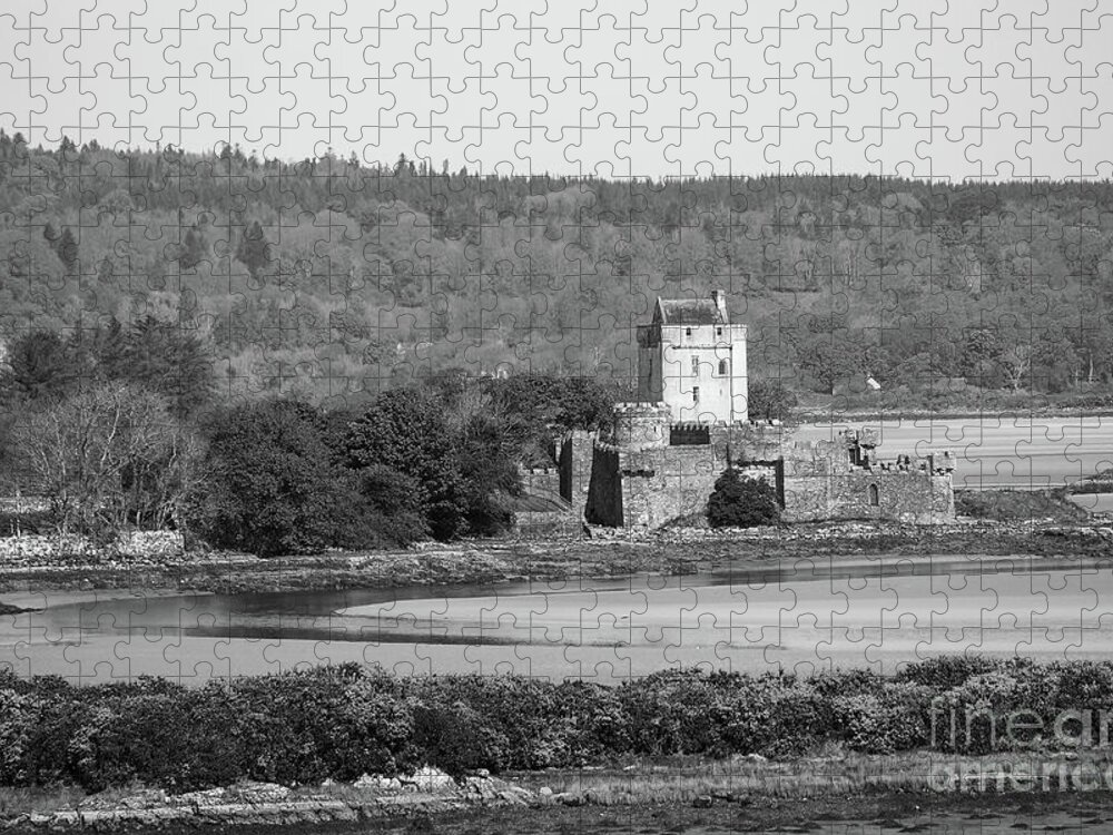 Doe Castle Jigsaw Puzzle featuring the photograph Doe Castle View bw by Eddie Barron